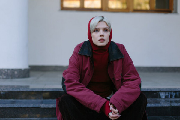 Анастасия Красовская подвергается киберсталкингу в трейлере сериала &laquo;Фейк&raquo;