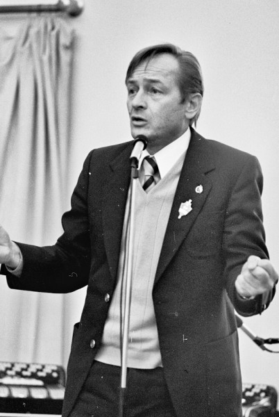 Умер актер Михаил Ножкин: Жена годилась в матери, 40 лет скрывал внебрачного сына
